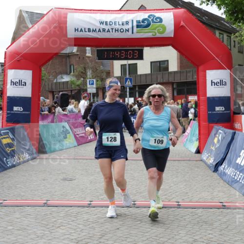 10.05.2026 - 8. Wedeler Halbmarathon Yannick Fuchs http://msf.ph/oto/9728889 10.05.2026 11:43:01 Ziel 109, 128, 649, 650, 849, 906, 973 meine-sportfotos.de