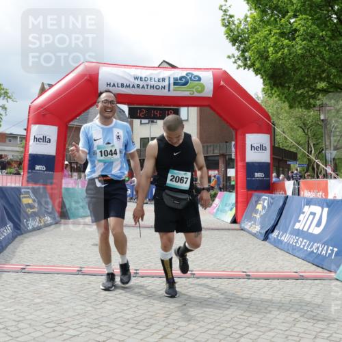 10.05.2026 - 8. Wedeler Halbmarathon Yannick Fuchs http://msf.ph/oto/9728905 10.05.2026 12:14:17 Ziel 1044, 2067 meine-sportfotos.de