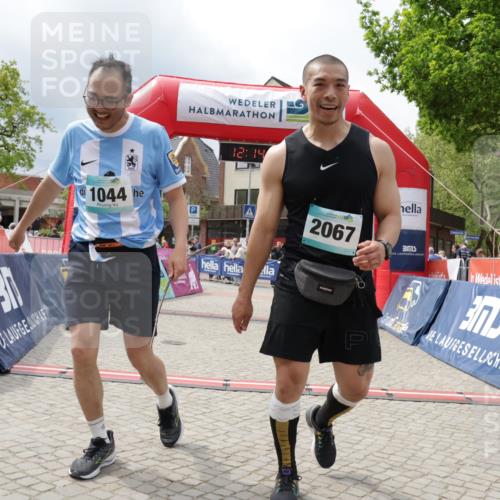 10.05.2026 - 8. Wedeler Halbmarathon Yannick Fuchs http://msf.ph/oto/9728916 10.05.2026 12:14:18 Ziel 1044, 2067 meine-sportfotos.de