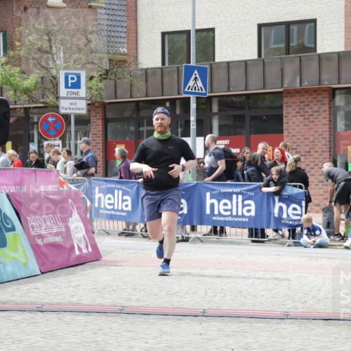 10.05.2026 - 8. Wedeler Halbmarathon Yannick Fuchs http://msf.ph/oto/9728940 10.05.2026 12:14:24 Ziel 446 meine-sportfotos.de