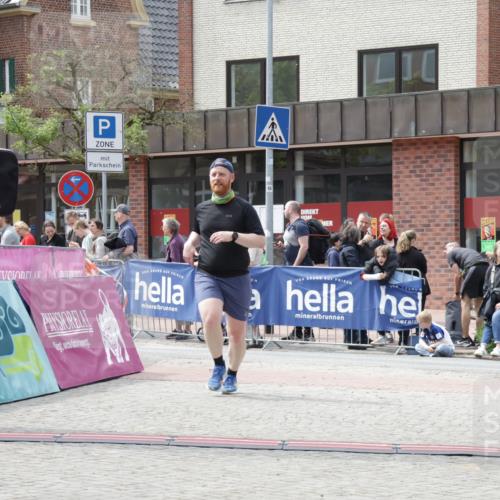 10.05.2026 - 8. Wedeler Halbmarathon Yannick Fuchs http://msf.ph/oto/9728945 10.05.2026 12:14:24 Ziel 446 meine-sportfotos.de