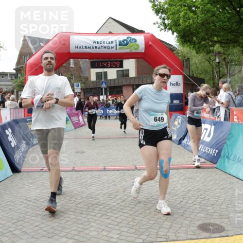 10.05.2026 - 8. Wedeler Halbmarathon Yannick Fuchs http://msf.ph/oto/9729028 10.05.2026 11:43:07 Ziel 331, 649, 650, 849, 973, 2073, 2158 meine-sportfotos.de