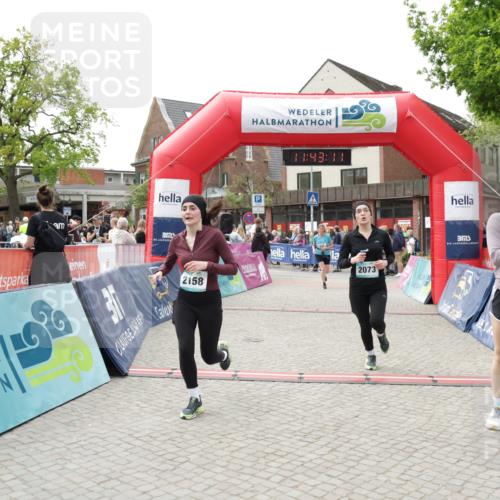 10.05.2026 - 8. Wedeler Halbmarathon Yannick Fuchs http://msf.ph/oto/9729061 10.05.2026 11:43:09 Ziel 331, 649, 650, 849, 973, 2073, 2158 meine-sportfotos.de