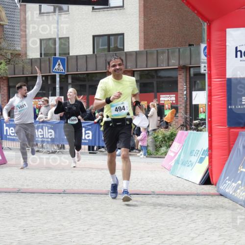 10.05.2026 - 8. Wedeler Halbmarathon Yannick Fuchs http://msf.ph/oto/9729062 10.05.2026 12:14:44 Ziel 494, 1009, 1021 meine-sportfotos.de