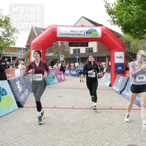 10.05.2026 - 8. Wedeler Halbmarathon Yannick Fuchs http://msf.ph/oto/9729066 10.05.2026 11:43:09 Ziel 331, 649, 650, 849, 973, 2073, 2158 meine-sportfotos.de