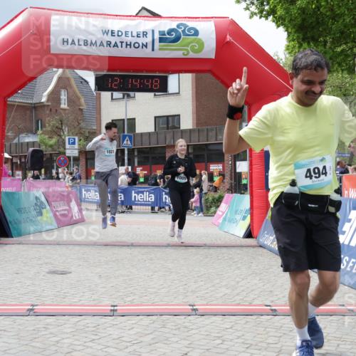 10.05.2026 - 8. Wedeler Halbmarathon Yannick Fuchs http://msf.ph/oto/9729101 10.05.2026 12:14:46 Ziel 231, 494, 1009, 1021 meine-sportfotos.de