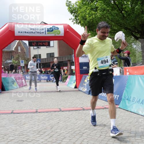 10.05.2026 - 8. Wedeler Halbmarathon Yannick Fuchs http://msf.ph/oto/9729106 10.05.2026 12:14:46 Ziel 231, 494, 1009, 1021 meine-sportfotos.de