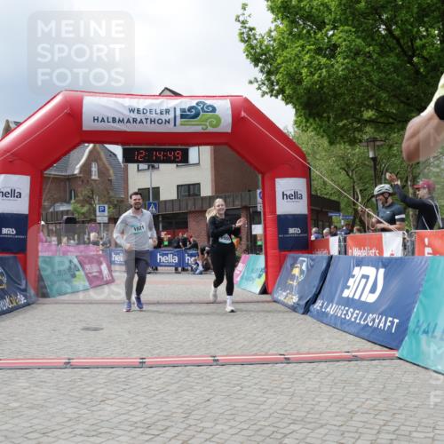 10.05.2026 - 8. Wedeler Halbmarathon Yannick Fuchs http://msf.ph/oto/9729115 10.05.2026 12:14:47 Ziel 231, 494, 1009, 1021 meine-sportfotos.de