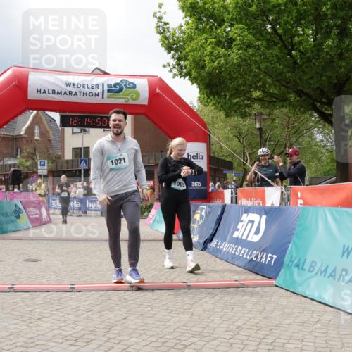 10.05.2026 - 8. Wedeler Halbmarathon Yannick Fuchs http://msf.ph/oto/9729124 10.05.2026 12:14:48 Ziel 231, 494, 1009, 1021 meine-sportfotos.de