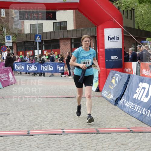 10.05.2026 - 8. Wedeler Halbmarathon Yannick Fuchs http://msf.ph/oto/9729133 10.05.2026 11:43:12 Ziel 331, 2073, 2158 meine-sportfotos.de