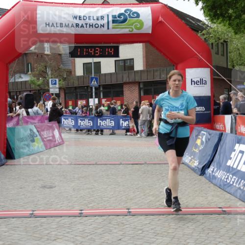 10.05.2026 - 8. Wedeler Halbmarathon Yannick Fuchs http://msf.ph/oto/9729145 10.05.2026 11:43:12 Ziel 331, 2073, 2158 meine-sportfotos.de