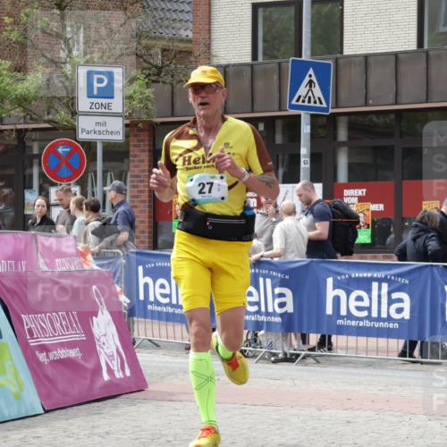 10.05.2026 - 8. Wedeler Halbmarathon Yannick Fuchs http://msf.ph/oto/9729163 10.05.2026 12:14:51 Ziel 27, 231, 1009, 1021 meine-sportfotos.de