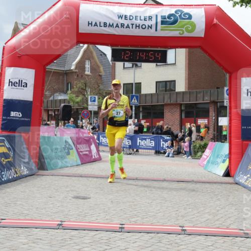 10.05.2026 - 8. Wedeler Halbmarathon Yannick Fuchs http://msf.ph/oto/9729191 10.05.2026 12:14:52 Ziel 27, 231, 1009, 1021 meine-sportfotos.de