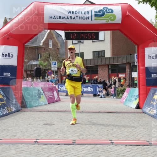 10.05.2026 - 8. Wedeler Halbmarathon Yannick Fuchs http://msf.ph/oto/9729202 10.05.2026 12:14:53 Ziel 27, 143, 231 meine-sportfotos.de