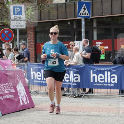 10.05.2026 - 8. Wedeler Halbmarathon Yannick Fuchs http://msf.ph/oto/9729213 10.05.2026 12:14:55 Ziel 27, 143, 231 meine-sportfotos.de