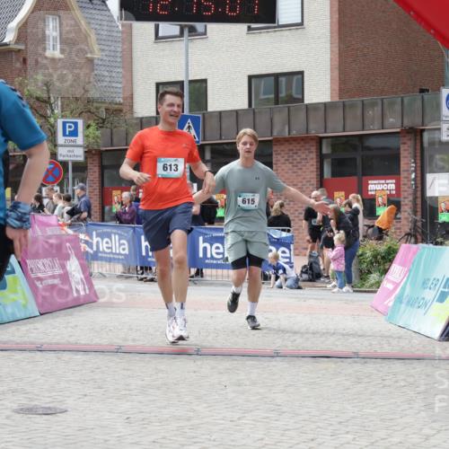 10.05.2026 - 8. Wedeler Halbmarathon Yannick Fuchs http://msf.ph/oto/9729275 10.05.2026 12:15:00 Ziel 143, 613, 615 meine-sportfotos.de