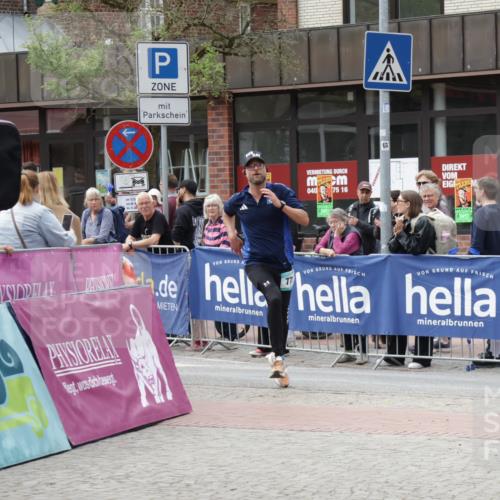 10.05.2026 - 8. Wedeler Halbmarathon Yannick Fuchs http://msf.ph/oto/9729424 10.05.2026 11:43:39 Ziel 771 meine-sportfotos.de