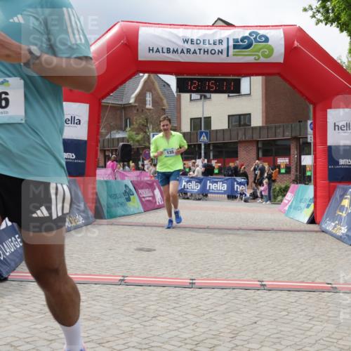 10.05.2026 - 8. Wedeler Halbmarathon Yannick Fuchs http://msf.ph/oto/9729427 10.05.2026 12:15:09 Ziel 396, 415 meine-sportfotos.de