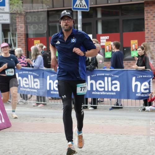 10.05.2026 - 8. Wedeler Halbmarathon Yannick Fuchs http://msf.ph/oto/9729441 10.05.2026 11:43:41 Ziel 771, 2149 meine-sportfotos.de