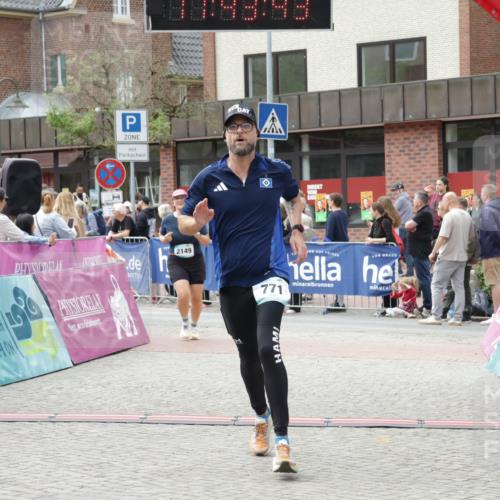 10.05.2026 - 8. Wedeler Halbmarathon Yannick Fuchs http://msf.ph/oto/9729464 10.05.2026 11:43:41 Ziel 771, 2149 meine-sportfotos.de