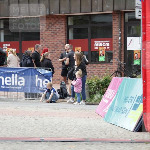 10.05.2026 - 8. Wedeler Halbmarathon Yannick Fuchs http://msf.ph/oto/9729467 10.05.2026 12:15:13 Ziel 396 meine-sportfotos.de