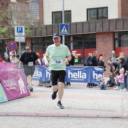 10.05.2026 - 8. Wedeler Halbmarathon Yannick Fuchs http://msf.ph/oto/9729479 10.05.2026 12:15:20 Ziel 338 meine-sportfotos.de