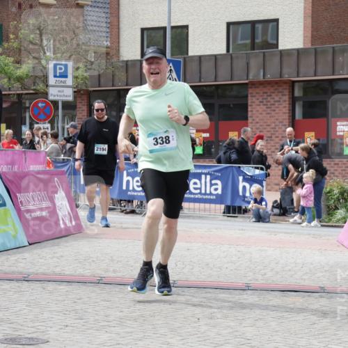 10.05.2026 - 8. Wedeler Halbmarathon Yannick Fuchs http://msf.ph/oto/9729507 10.05.2026 12:15:20 Ziel 338 meine-sportfotos.de
