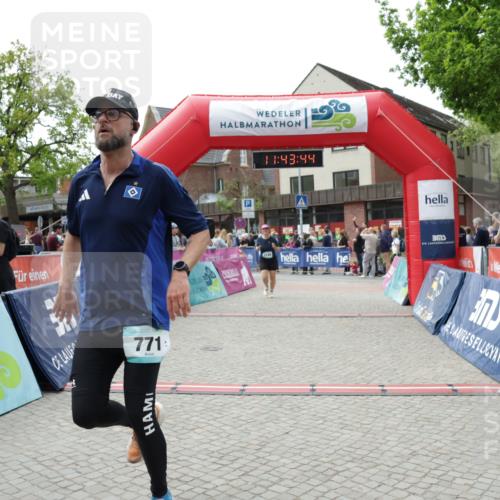 10.05.2026 - 8. Wedeler Halbmarathon Yannick Fuchs http://msf.ph/oto/9729508 10.05.2026 11:43:43 Ziel 771, 2149 meine-sportfotos.de