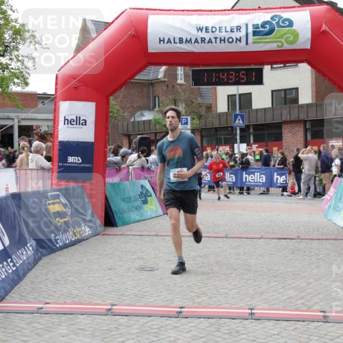 10.05.2026 - 8. Wedeler Halbmarathon Yannick Fuchs http://msf.ph/oto/9729638 10.05.2026 11:43:49 Ziel 952, 2149 meine-sportfotos.de