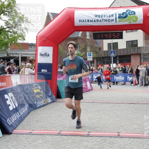 10.05.2026 - 8. Wedeler Halbmarathon Yannick Fuchs http://msf.ph/oto/9729653 10.05.2026 11:43:50 Ziel 952, 2149 meine-sportfotos.de