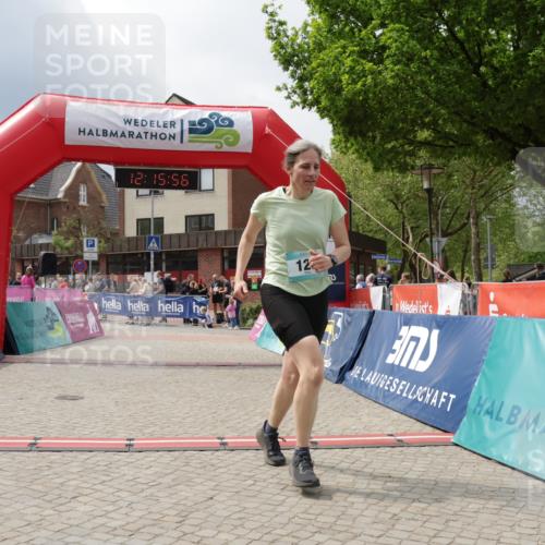 10.05.2026 - 8. Wedeler Halbmarathon Yannick Fuchs http://msf.ph/oto/9729797 10.05.2026 12:15:54 Ziel 125, 2028 meine-sportfotos.de