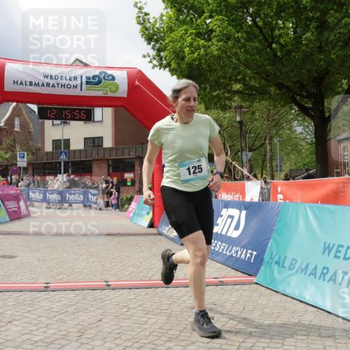 10.05.2026 - 8. Wedeler Halbmarathon Yannick Fuchs http://msf.ph/oto/9729802 10.05.2026 12:15:54 Ziel 125, 2028 meine-sportfotos.de