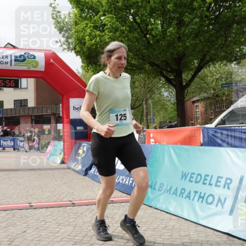 10.05.2026 - 8. Wedeler Halbmarathon Yannick Fuchs http://msf.ph/oto/9729808 10.05.2026 12:15:54 Ziel 125, 2028 meine-sportfotos.de