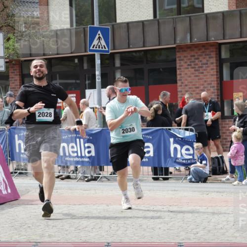 10.05.2026 - 8. Wedeler Halbmarathon Yannick Fuchs http://msf.ph/oto/9729823 10.05.2026 12:15:57 Ziel 125, 2028 meine-sportfotos.de