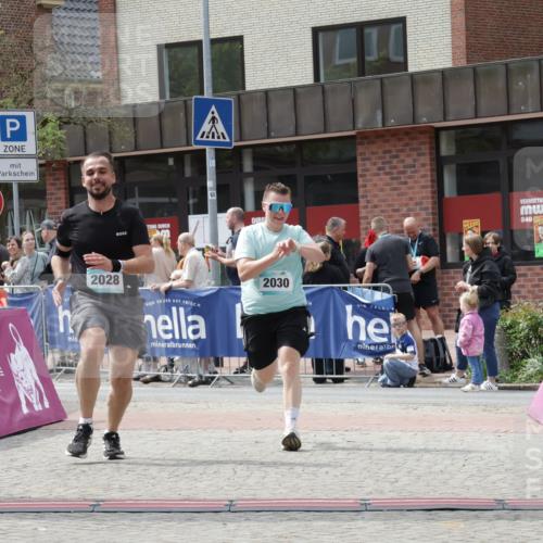 10.05.2026 - 8. Wedeler Halbmarathon Yannick Fuchs http://msf.ph/oto/9729828 10.05.2026 12:15:57 Ziel 125, 2028 meine-sportfotos.de