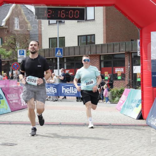 10.05.2026 - 8. Wedeler Halbmarathon Yannick Fuchs http://msf.ph/oto/9729855 10.05.2026 12:15:58 Ziel 125, 2028 meine-sportfotos.de