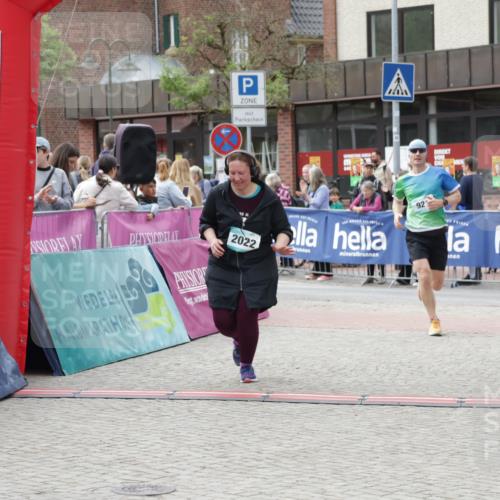 10.05.2026 - 8. Wedeler Halbmarathon Yannick Fuchs http://msf.ph/oto/9729859 10.05.2026 11:44:00 Ziel 921, 1007, 2022 meine-sportfotos.de