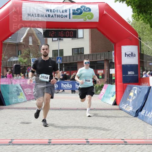 10.05.2026 - 8. Wedeler Halbmarathon Yannick Fuchs http://msf.ph/oto/9729865 10.05.2026 12:15:58 Ziel 125, 2028 meine-sportfotos.de