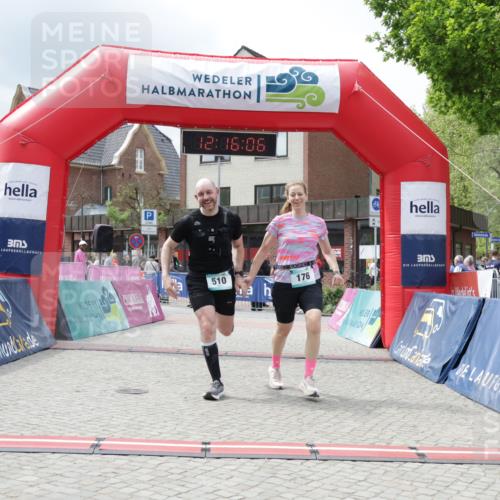 10.05.2026 - 8. Wedeler Halbmarathon Yannick Fuchs http://msf.ph/oto/9729959 10.05.2026 12:16:04 Ziel 176, 510 meine-sportfotos.de