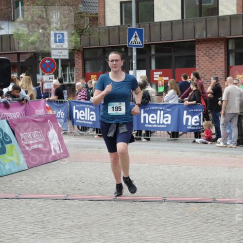 10.05.2026 - 8. Wedeler Halbmarathon Yannick Fuchs http://msf.ph/oto/9730013 10.05.2026 11:44:09 Ziel 195, 1016 meine-sportfotos.de