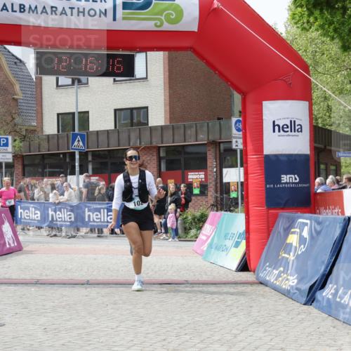 10.05.2026 - 8. Wedeler Halbmarathon Yannick Fuchs http://msf.ph/oto/9730065 10.05.2026 12:16:14 Ziel 57, 102, 951, 953 meine-sportfotos.de