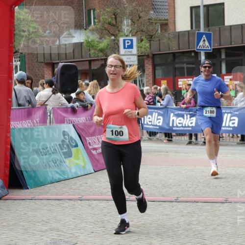10.05.2026 - 8. Wedeler Halbmarathon Yannick Fuchs http://msf.ph/oto/9730107 10.05.2026 11:44:18 Ziel 100, 258, 2180 meine-sportfotos.de