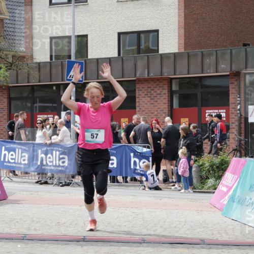 10.05.2026 - 8. Wedeler Halbmarathon Yannick Fuchs http://msf.ph/oto/9730113 10.05.2026 12:16:17 Ziel 57, 102 meine-sportfotos.de