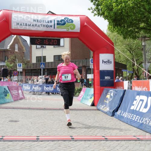 10.05.2026 - 8. Wedeler Halbmarathon Yannick Fuchs http://msf.ph/oto/9730145 10.05.2026 12:16:18 Ziel 57, 102 meine-sportfotos.de