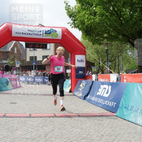 10.05.2026 - 8. Wedeler Halbmarathon Yannick Fuchs http://msf.ph/oto/9730155 10.05.2026 12:16:19 Ziel 57, 102 meine-sportfotos.de