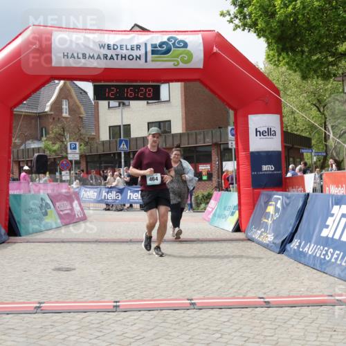 10.05.2026 - 8. Wedeler Halbmarathon Yannick Fuchs http://msf.ph/oto/9730208 10.05.2026 12:16:26 Ziel 464 meine-sportfotos.de