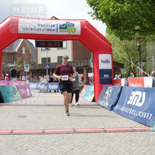 10.05.2026 - 8. Wedeler Halbmarathon Yannick Fuchs http://msf.ph/oto/9730218 10.05.2026 12:16:27 Ziel 464 meine-sportfotos.de