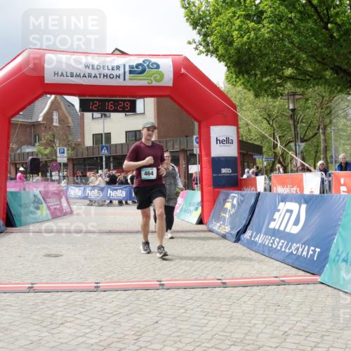 10.05.2026 - 8. Wedeler Halbmarathon Yannick Fuchs http://msf.ph/oto/9730225 10.05.2026 12:16:27 Ziel 464 meine-sportfotos.de
