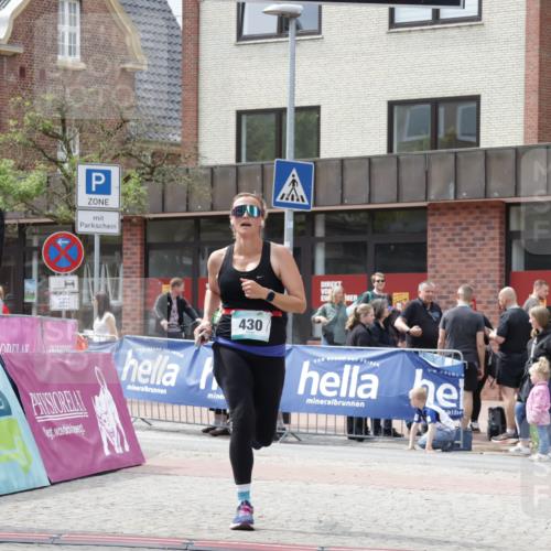 10.05.2026 - 8. Wedeler Halbmarathon Yannick Fuchs http://msf.ph/oto/9730262 10.05.2026 12:16:35 Ziel 430 meine-sportfotos.de