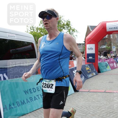 10.05.2026 - 8. Wedeler Halbmarathon Yannick Fuchs http://msf.ph/oto/9730272 10.05.2026 11:44:26 Ziel 258, 2202 meine-sportfotos.de